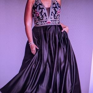 Blondie Nites Halter Style Prom Gown NWT 2X